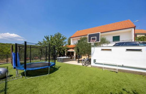 Three-Bedroom Holiday Home In Katuni - Foto 15