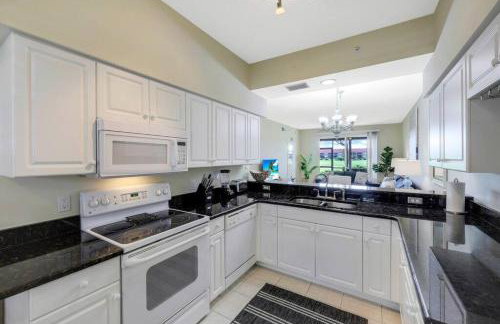 Beautiful 2 bedroom condo w/ Golf Membership Included - Foto 15