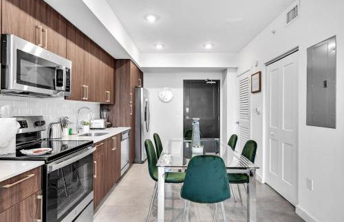 Gorgeous 3-Bed Retreat Mins from Bayside and Parking - Photo 4