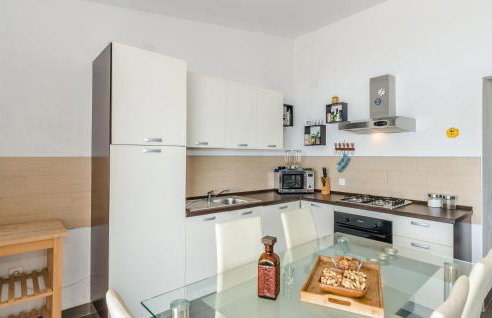 3 Bedroom Nice Apartment In Miskovici - Foto 5