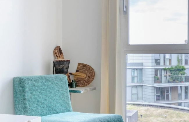 Sleek & Sunny 1BD Flat Near Greenwhich - Deptford! - Foto 16