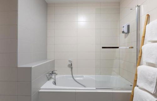 LE RHENANUS Martin Bucer - grand appartement au calme - centre ville - parking gratuit - Foto 21