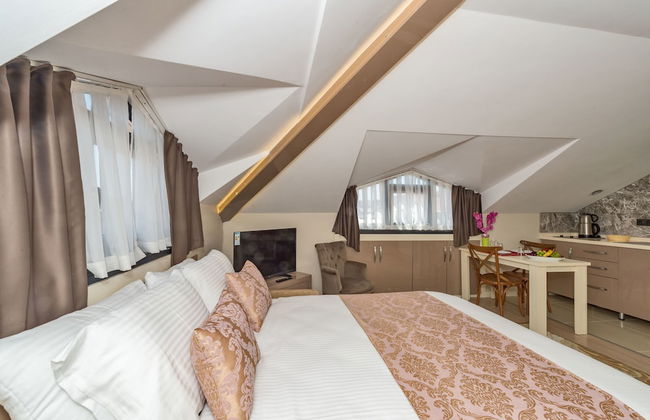 Gen Suites - Photo 17