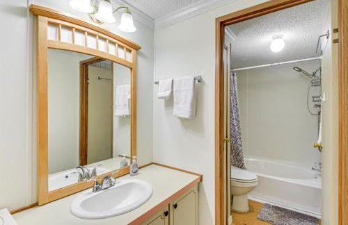 Crescent City Home with Charcoal Grill Near 3 Lakes - Foto 13