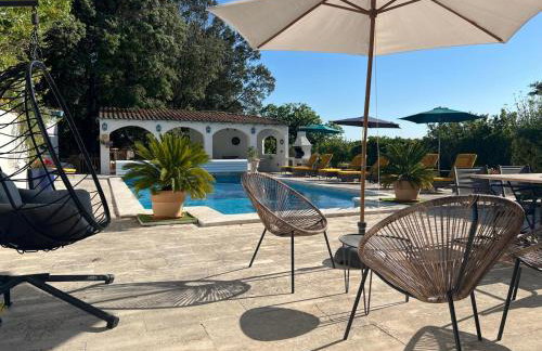 villa spacieuse piscine jacuzzi 8 chambres 16 couchages - Foto 2