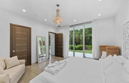 Floral City Oasis - Pool, BBQ Area & Forest View - Foto 11