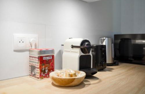 T2 Calme absolu - Coeur Toulouse - Saint Cyprien - climatisation - Terrasse arborée - Foto 9