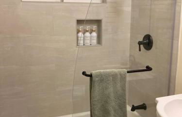 Cozy Hideaway and Hot Tub. Pet Friendly. - Foto 10