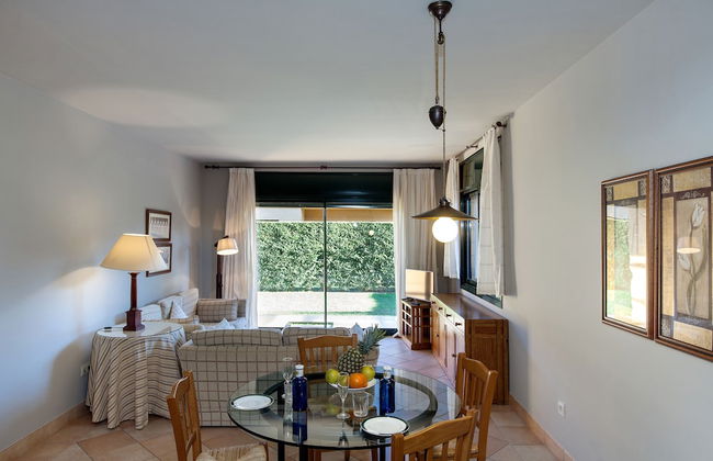 Torremirona Aparthotel Vila Birdie - Photo 10