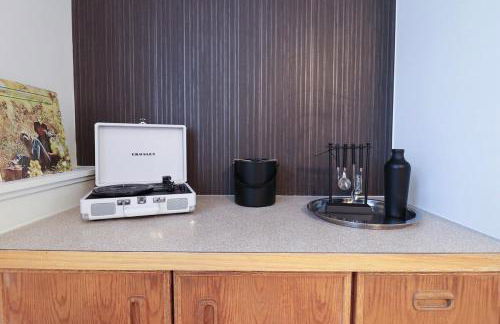 New cozy Fall foothill retreat in Boulder - Photo 25