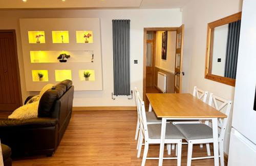 Comfortable 4BR House Ideal for Families & Workers - Foto 40