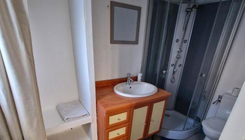 Studio Cerf, quartier marais, terrasse rez de chaussé, jardin accessible, matelas confortable - Foto 4