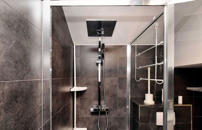 Luxurious Holiday Home in Érezée with Hot Tub - Photo 15