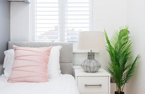 5 Bedroom House , Free Parking , Pool Table , Arcade Machine , Garden , Sleeps 9 , Offers , Ideal For Contractors , Families , Long Term Stays - Foto 24