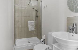 Sleeps 7 Large 4 Bed Town House for Contractors & Families & Friends in Great Central Location - Foto 41
