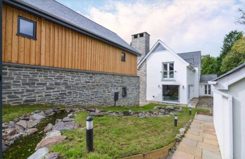 Priory House; sleeps 6-20 - Foto 4