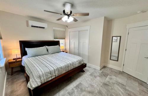 Newest Cottage Downtown. Pet Yes - Photo 50