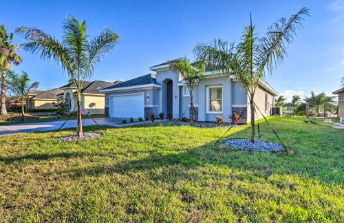 Stunning Laguna Vista Retreat with Pool and Grill - Foto 21