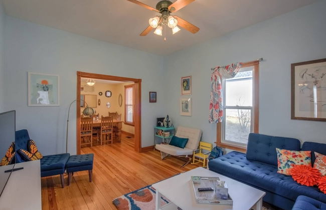 Downtown 1900 Classic 3 Bedroom Value - Photo 18