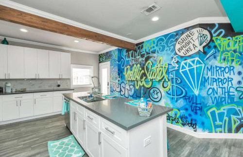 Prolific Blue Oasis near Med Ctr Dwntwn Galleria - Photo 7