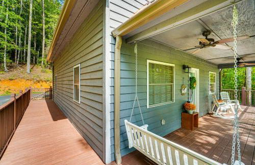 9 Mi to Lake Burton Cabin with Deck Near Helen - Foto 20