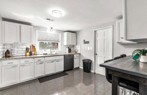 Duplex Style Home in Shelby Township- 2 flats - Foto 8