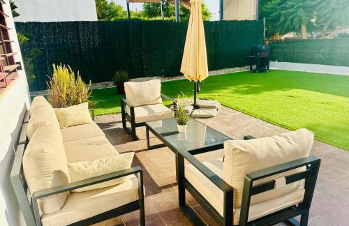 Lux Villa with Year-Round Heated Pool & Game Room - Foto 27