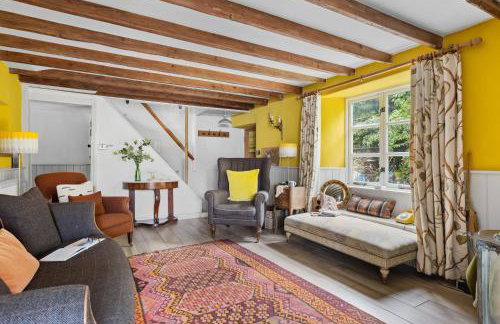 Duck Cottage - Waters Edge, Exclusive Village Location - Photo 5