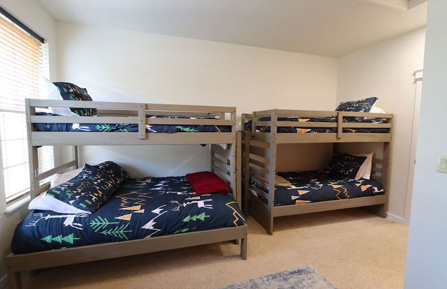 New Downtown Luxury Hideaway Skiing - Photo 2