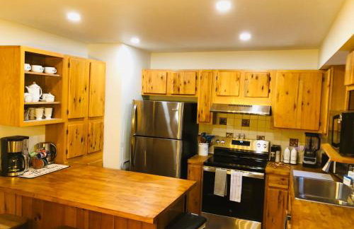 Bethel Escape Hot Tub 4 beds Game Room and Fire pit Fully Stocked Kitchen - Foto 10