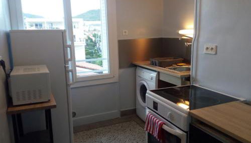 Charmant F2 avec vue, proche centre - Foto 4, stove