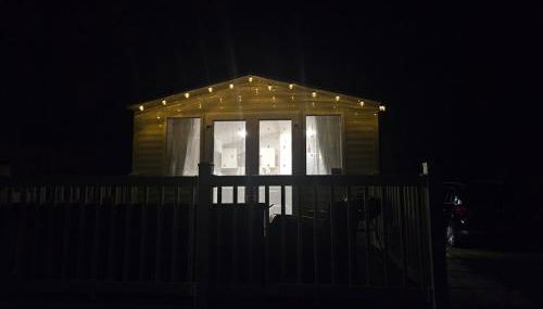 Modern Caravan - Park Dean-Camber Sands - sleeps 6- ENTERTAINMENT PASSES NOT INCLUDED - Foto 5