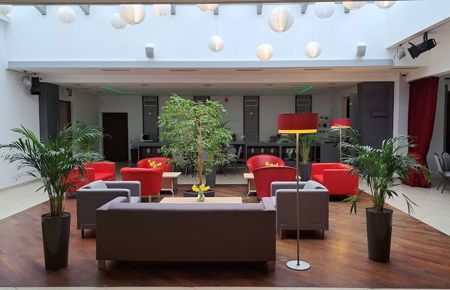 POLECZKI RESIDENCE APARTMENTS - Photo 4