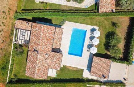 Rustic Villa Peran with outdoor pool in Tinjan - Foto 7