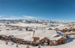 Private Hot Tub, Minutes to Ski, Cozy Getaway, Beautiful Condo- Large 3BR, Private Garage! - Photo 28