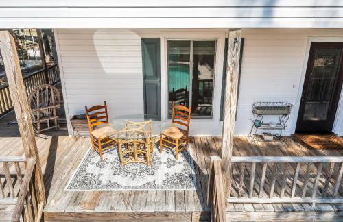 Bayou Breeze Retreat with Pool & River Access - Foto 13