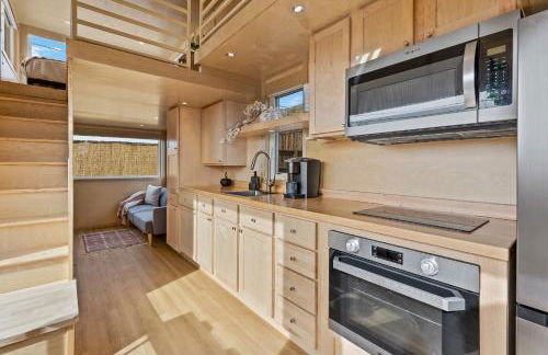 Tiny home near Grand Canyon sleeps 5, epic views! - Photo 12