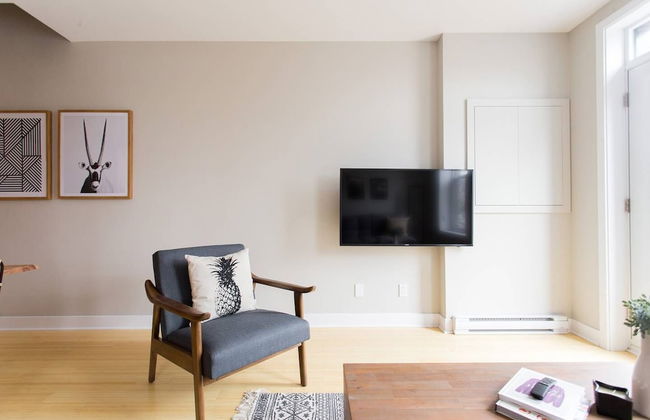 Trendy Little Italy 3 Bedroom Condo - Foto 35