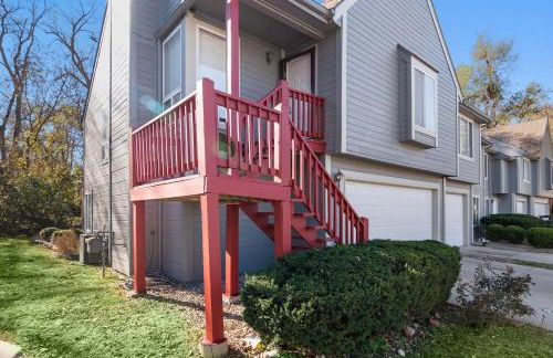 Townhouse in Lenexa by YDSH GuestMind - Foto 12