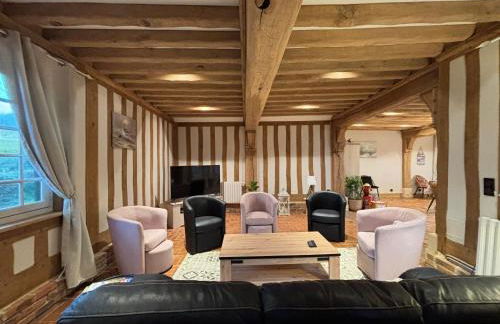 Chant des mouettes Maison rénovée spacieuse tout confort grand jardin belle terrasse aménagée parking 8 personnes 4 sdb 5 wc à 10 mn à pied de la mer Port en Bessin tous commerces restaurants proche Omaha Beach - Photo 9