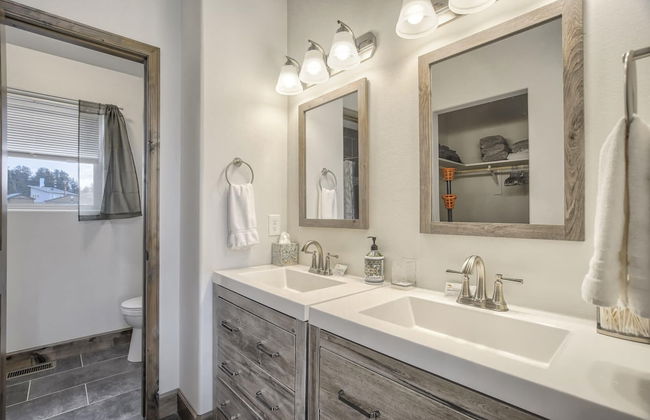 2BD Mtn Family Getaway w/ King Suite - Foto 16