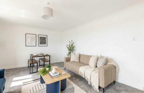 Fabulous 1 Bed Harbour-side Apartment with Balcony - Foto 8
