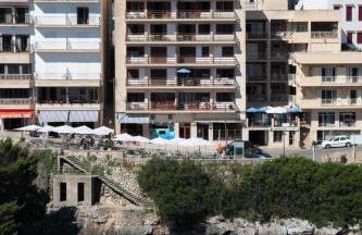 Apartamentos Llevant - Foto 16