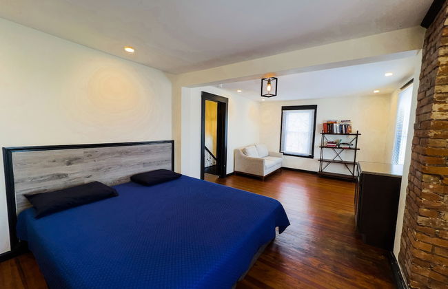 The Pub with Private Yard & Parking, Near the Falls & Casino by Niagara Hospitality - Foto 7