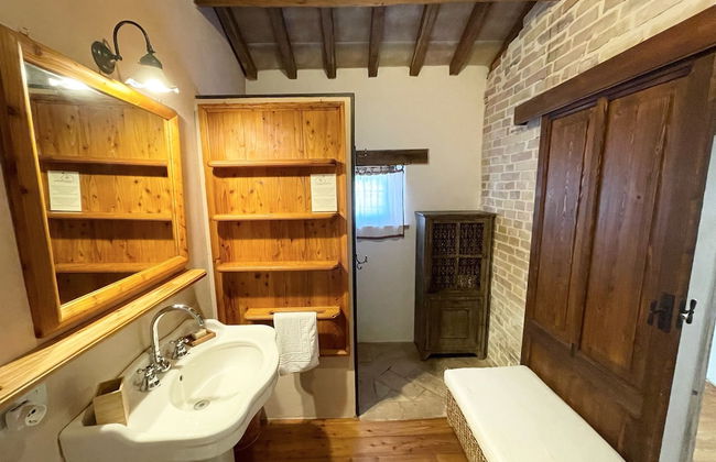 Spoleto Tranquilita Sleeps 20 With Wifi Pool Yoga Studio Gardens and Views - Photo 49