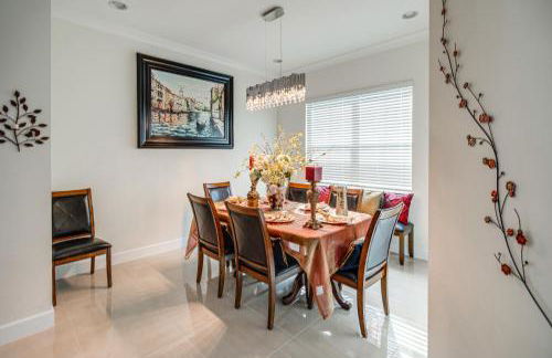 Beautiful Naples Getaway with Pool Access! - Photo 9