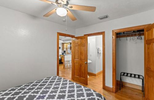 Cozy Townhome Near UF Campus - Foto 16