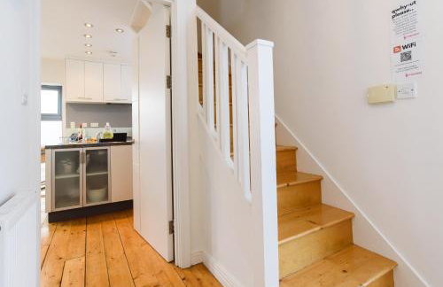 City Retreat, 2 Bed House with Cloudstream Hot Tub - Foto 23