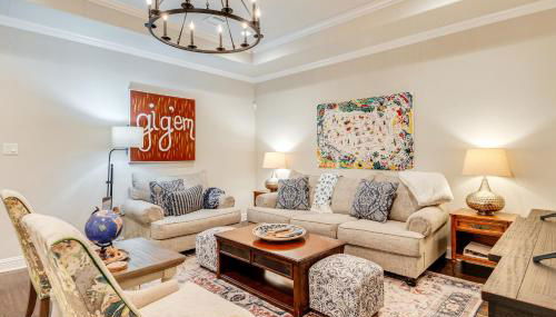 Gorgeous College Station Townhome with Patio! - Foto 4