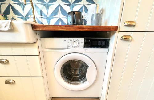 Spacious 3-Bed Family Retreat with Cosy Living and Garden! Free parking - Foto 13